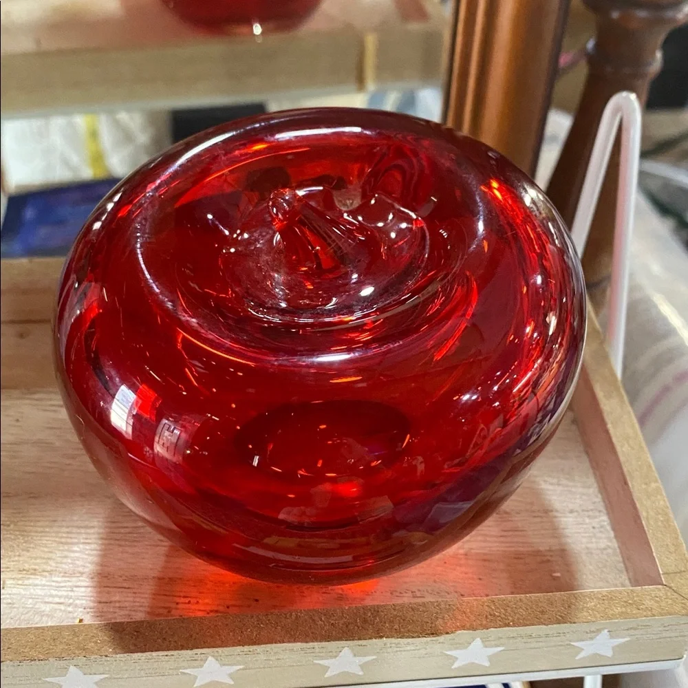 Red Glass Apple Paperweight 4 x 3 inch - Picture 3 of 4